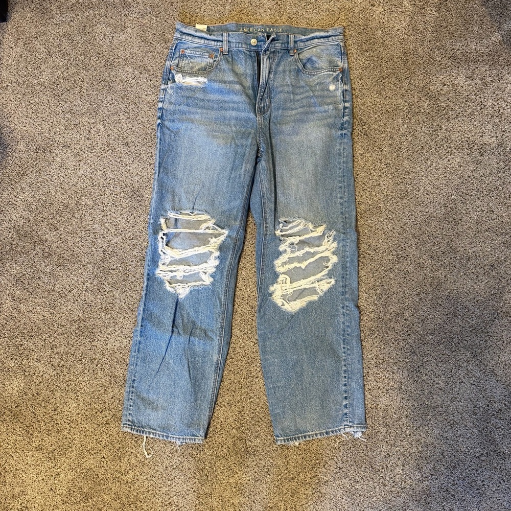 American Eagle Outfitters Women's Blue Distressed Straight Leg Jeans